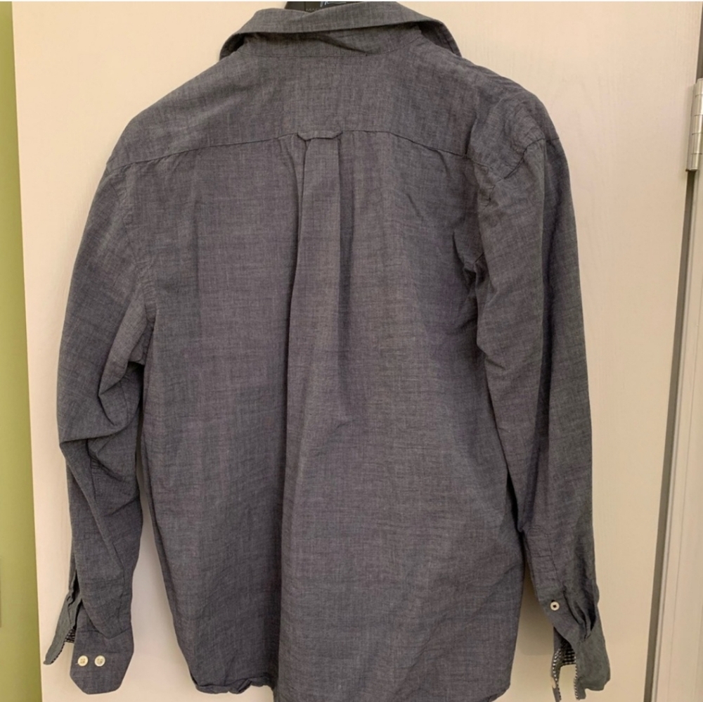Izod Men's Long-sleeve gray button-down shirt - size large - Picture 3 of 6